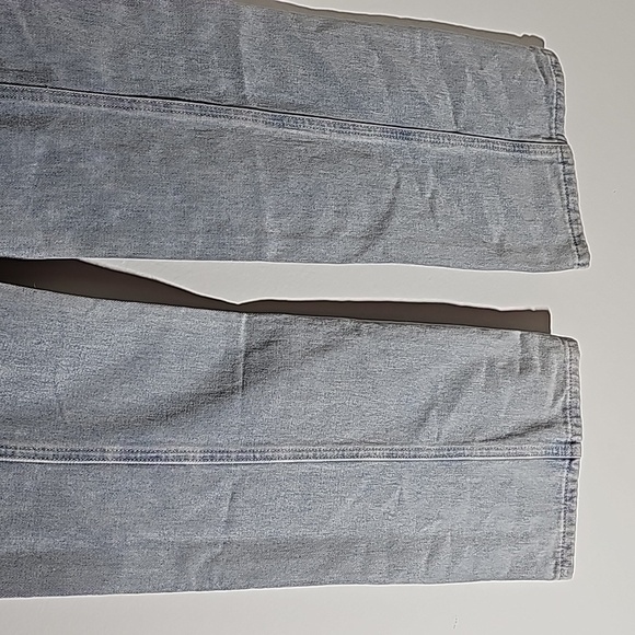 Blue Velvet blue jeans. Flair, high rise.  STARS‎ on butt. Size small.  NWT. - Picture 5 of 10